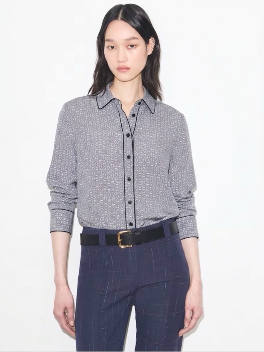 TORY BURCH Women's Silk Gemini-Link Print Long Sleeve Shirt - Grey/ White, Sz 2